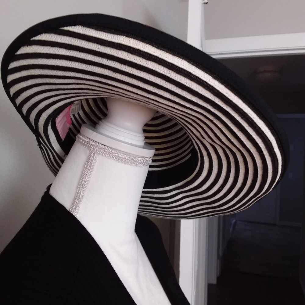 Seala Black and White Stripe Hat - Picture 3 of 9